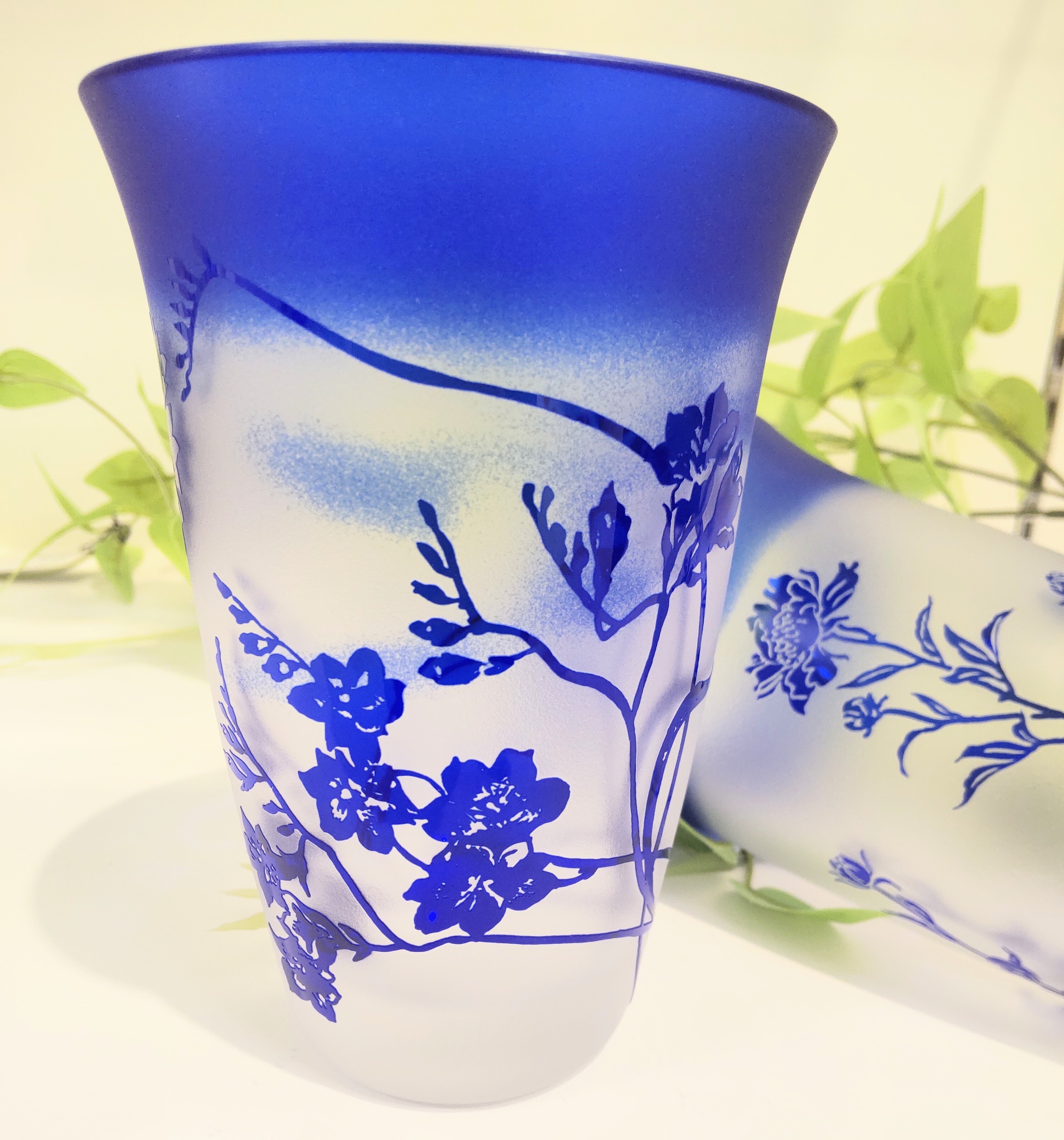 从北海道，新雪谷玻璃杯工作室雕刻花，拥挤的好的玻璃杯的介绍!！！