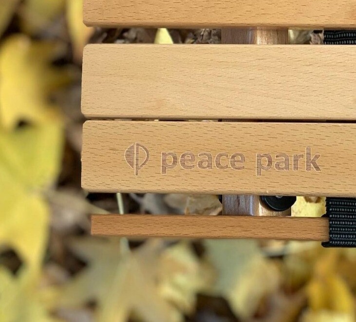 "peace park"外侧圣诞节
