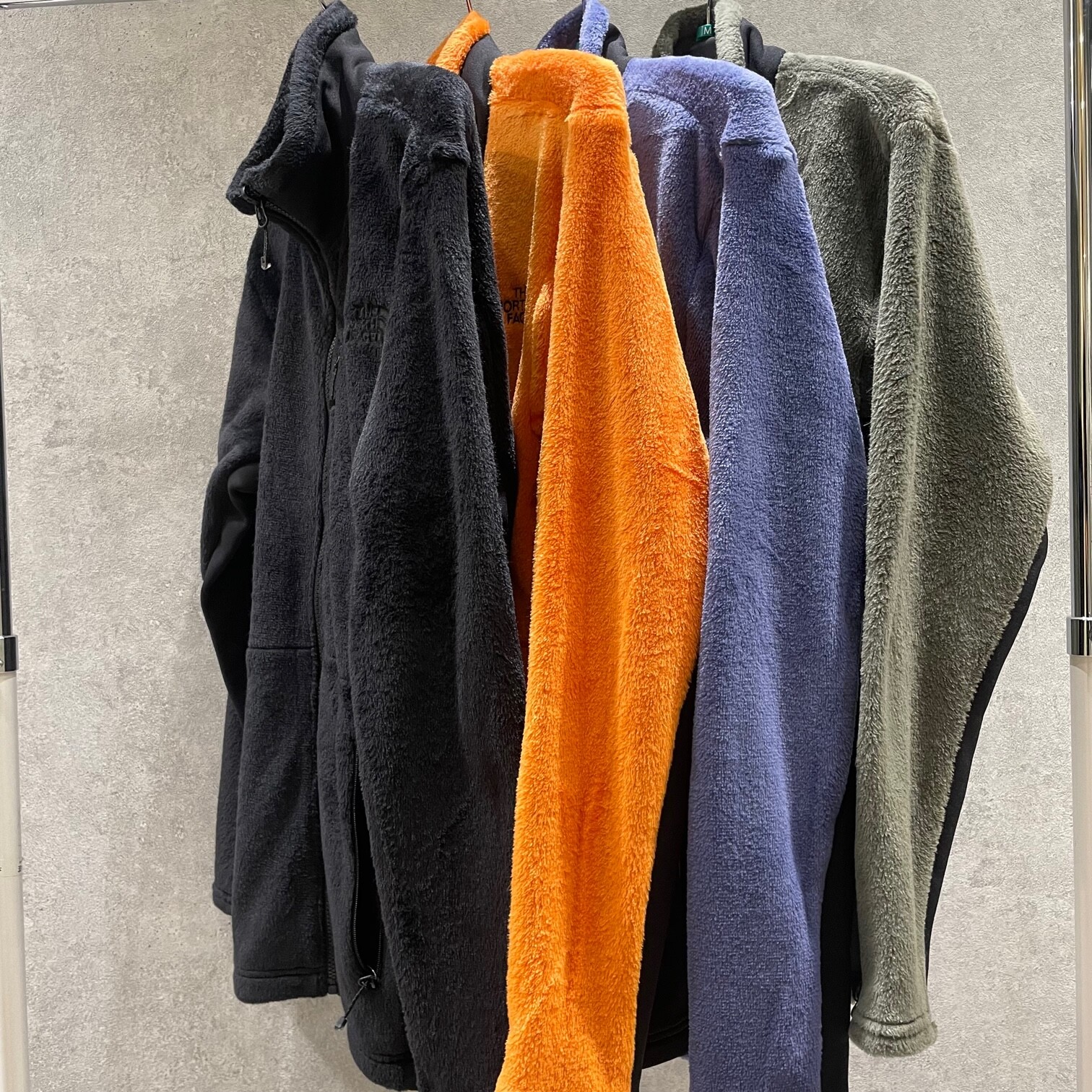 在今年的冬天机能性的户外服装克服吧!