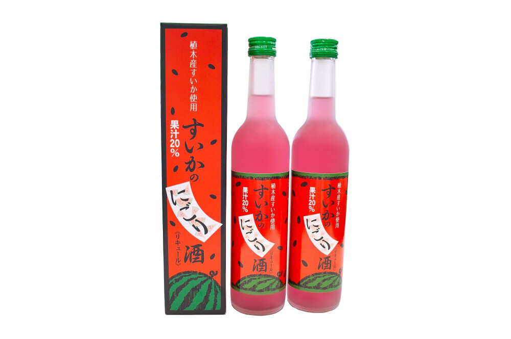 <道路的车站西瓜的家乡栽种的树木>西瓜的混浊,是酒