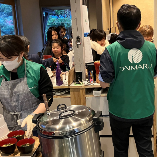 报告对小孩食堂CIRCLE的社会贡献活动～圣诞节的高兴的行动～