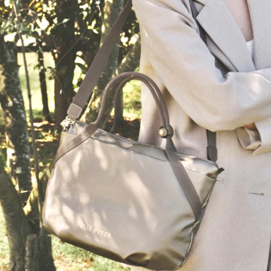 [PELLE BORSA]👜👛NEW！支持A4的2WAY TOOT成为朋友♪