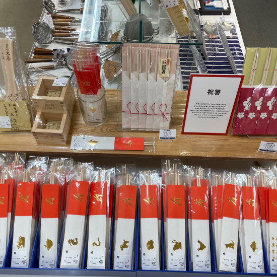 木屋的迎春